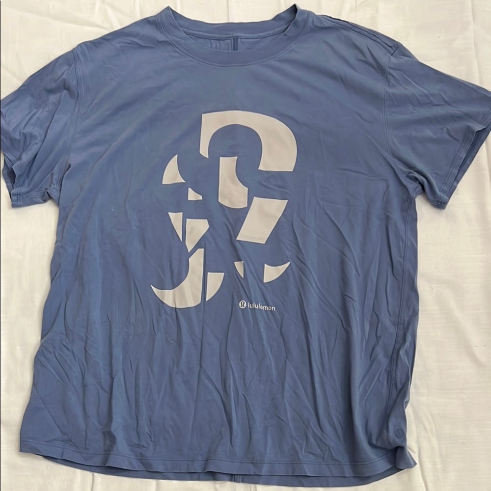 Lululemon Athletica Blue Geometric Short Sleeve Tee
